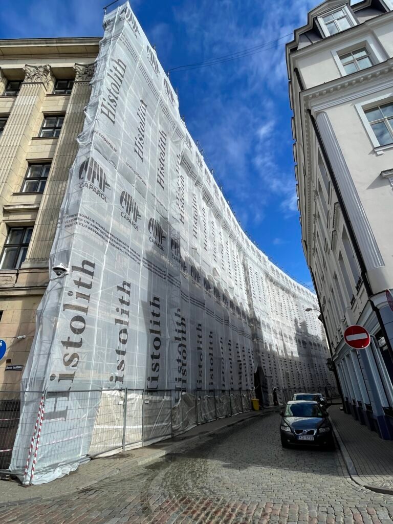 Smilšakmens fasādes remonts